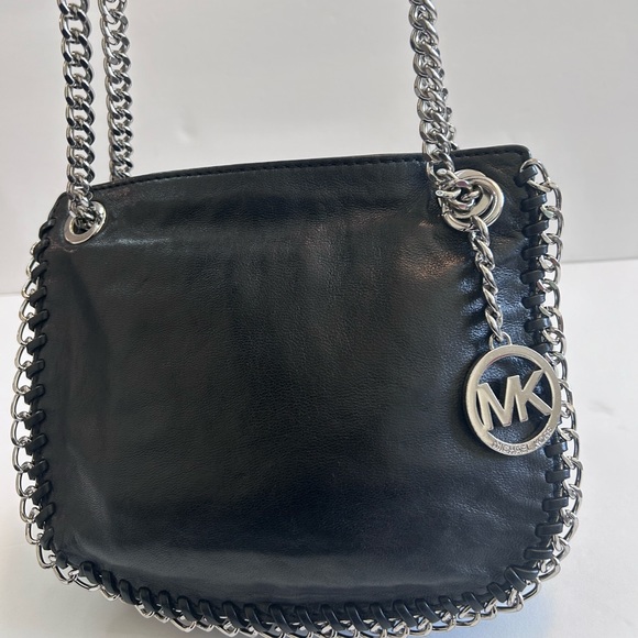 Michael Kors Chelsea Small Crossbody Bag Leather Chain Strap EUC - Picture 12 of 17